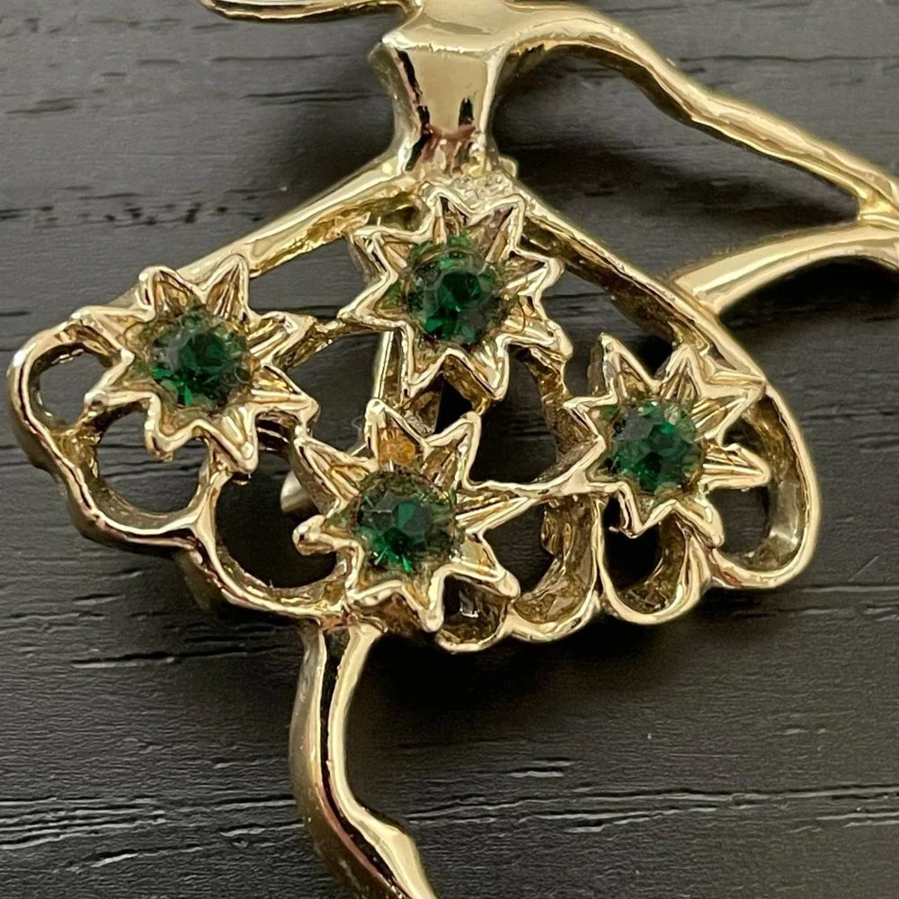 Gerry’s Brooch Ballerina Dancer Figural W/ Tutu Gold Toned Green Rhinestones Pin